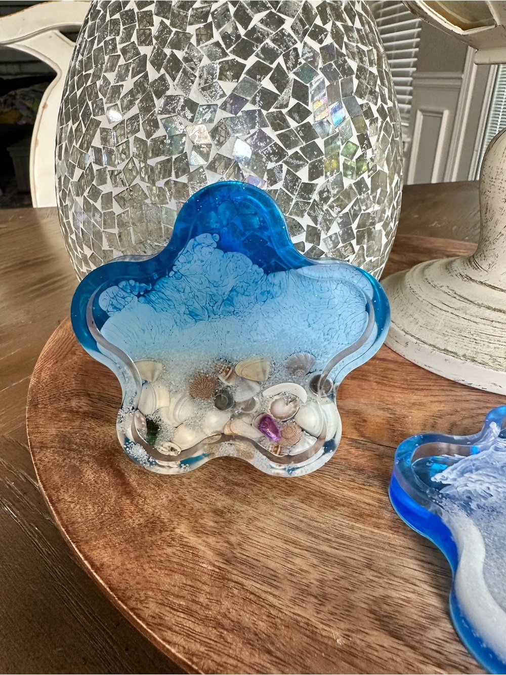 Blue beach themed Resin Trinket Dishes (Set of 2) - Picture 4 of 6